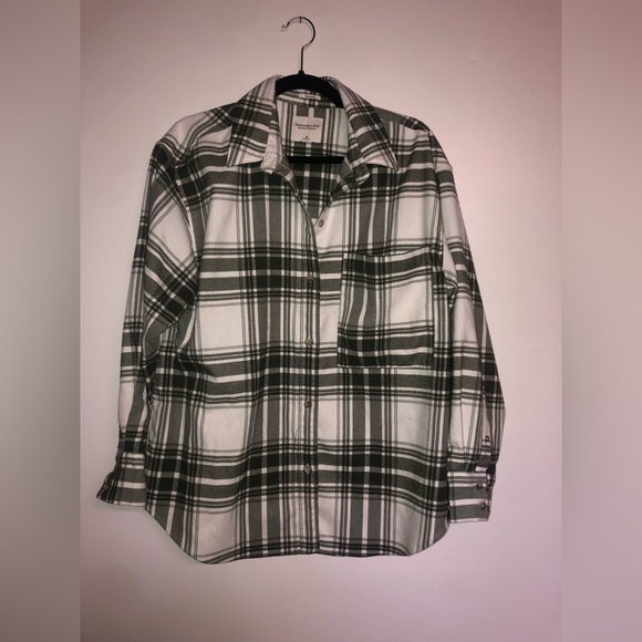 Abercrombie and Fitch Shacket - Picture 1 of 3